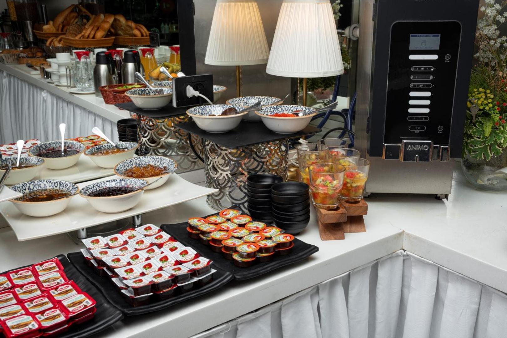 Port Rivoli Hotel באקו מראה חיצוני תמונה